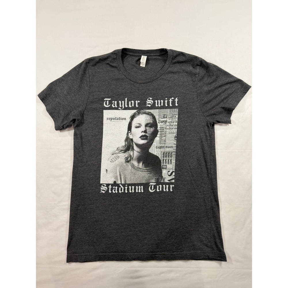 Taylor Swift Reputation Stadium Tour T-Shirt Gray Heather Graphic Tee Women M